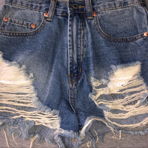 Distressed Ripped High Rise Jean Shorts | SizeS - Picture 4 of 6